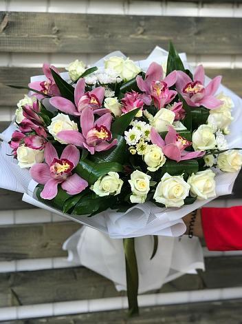 Букет цветов из: Розы и Хризантемы во Власово
