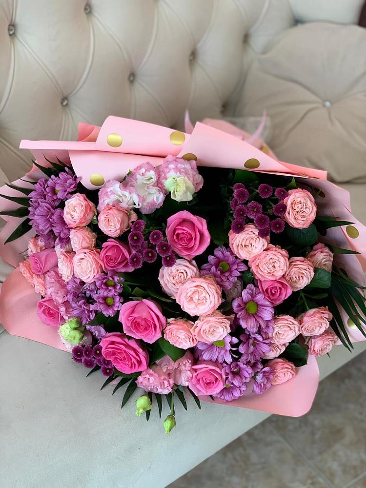 Букет цветов из: Хризантемы, Розы и Лизиантусы во Власово