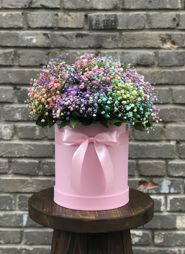 Цветочная композиция из Гипсофила и Розы в шляпной коробке во Власово