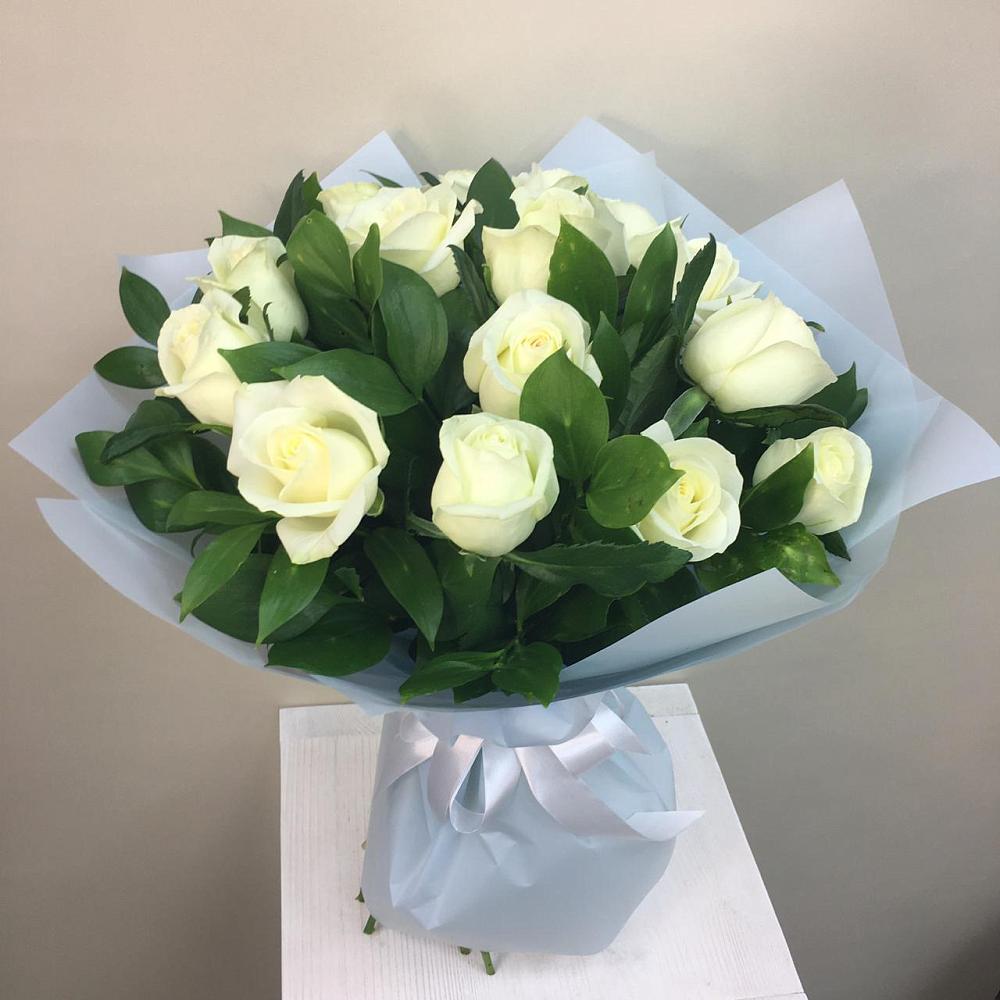 Букет 15 Белых роз Проуд во Власово