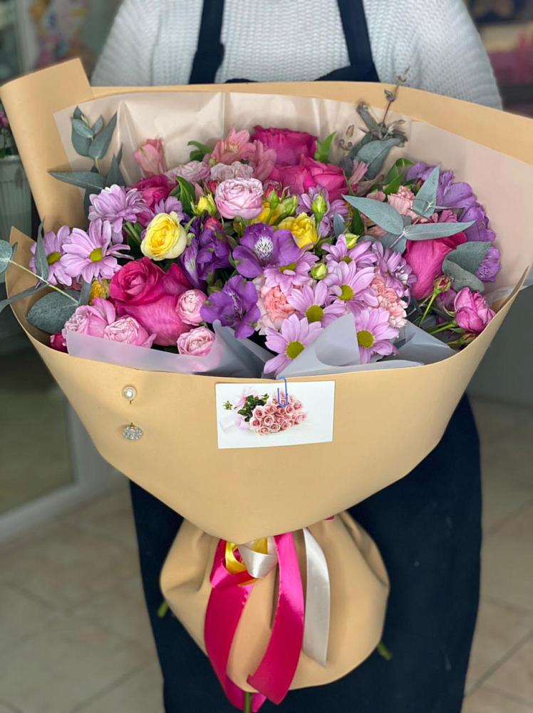 Букет цветов из: Хризантемы, Гвоздики и Альстромерии во Власово