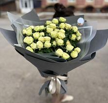 Букет Белые кустовые розы Солинеро во Власово