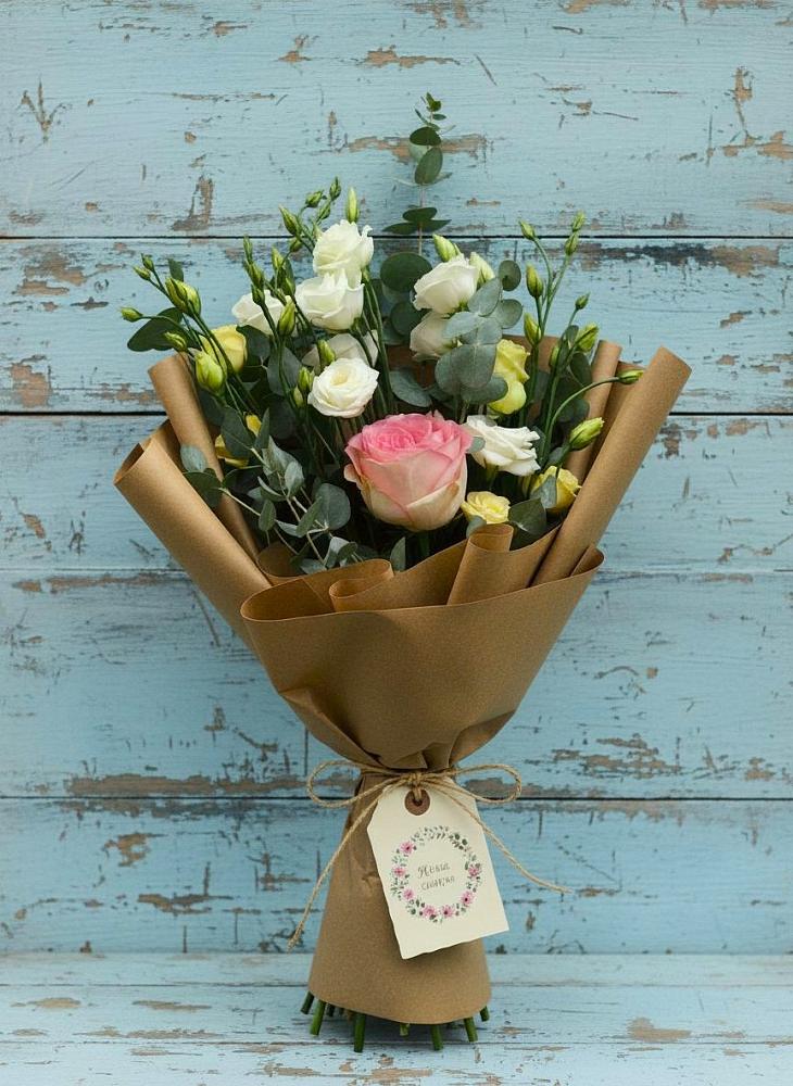 Букет цветов из: Розы и Лизиантусы во Власово