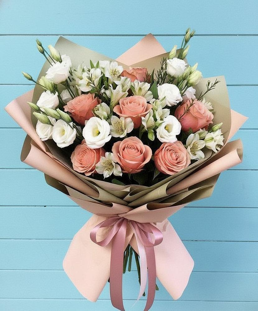 Букет цветов из: Розы, Альстромерии и Лизиантусы во Власово