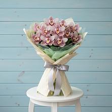 Букет цветов из:  Орхидеи и Розы во Власово