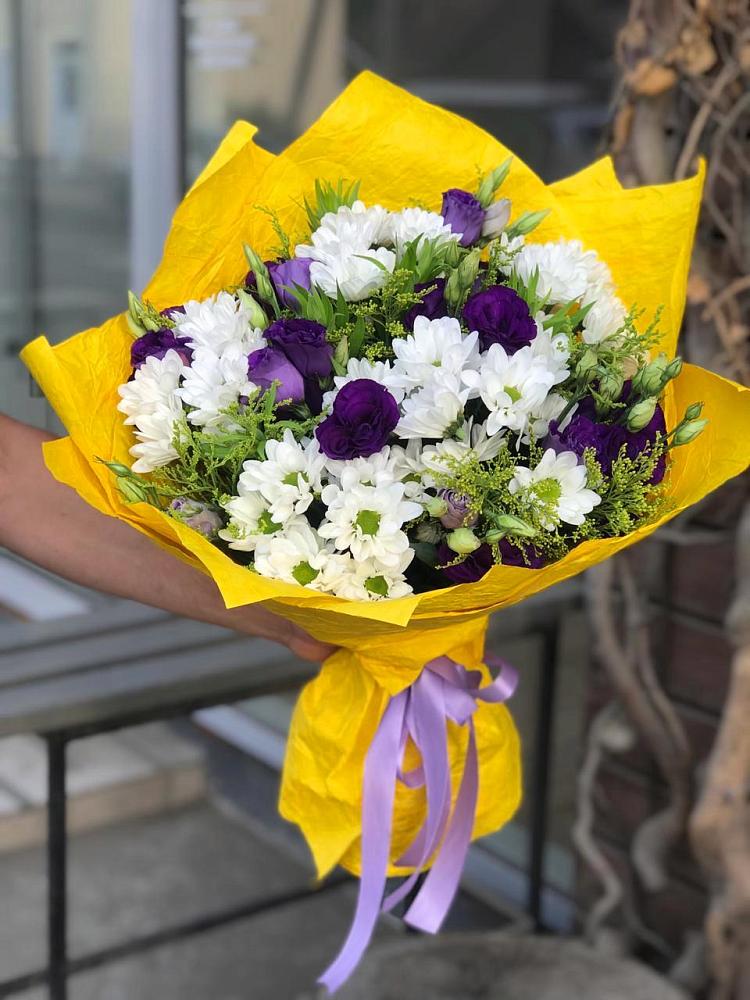 Букет цветов из: Ирисы, Хризантемы и Ромашки во Власово