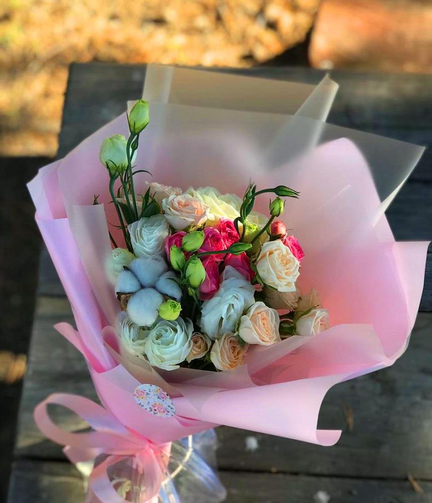 Букет цветов из: Розы и Лизиантусы во Власово