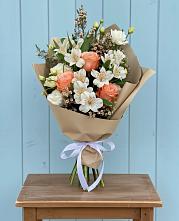 Букет цветов из:  Альстромерии, Лизиантусы, Розы и Хризантемы во Власово