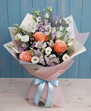 Букет цветов из:  Лизиантусы, Розы, Альстромерии и Гипсофила во Власово