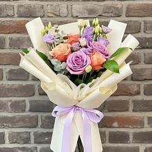 Букет цветов из:  Лизиантусы и Розы во Власово