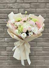 Букет цветов из:  Гвоздики, Розы, Лизиантусы и Хризантемы во Власово
