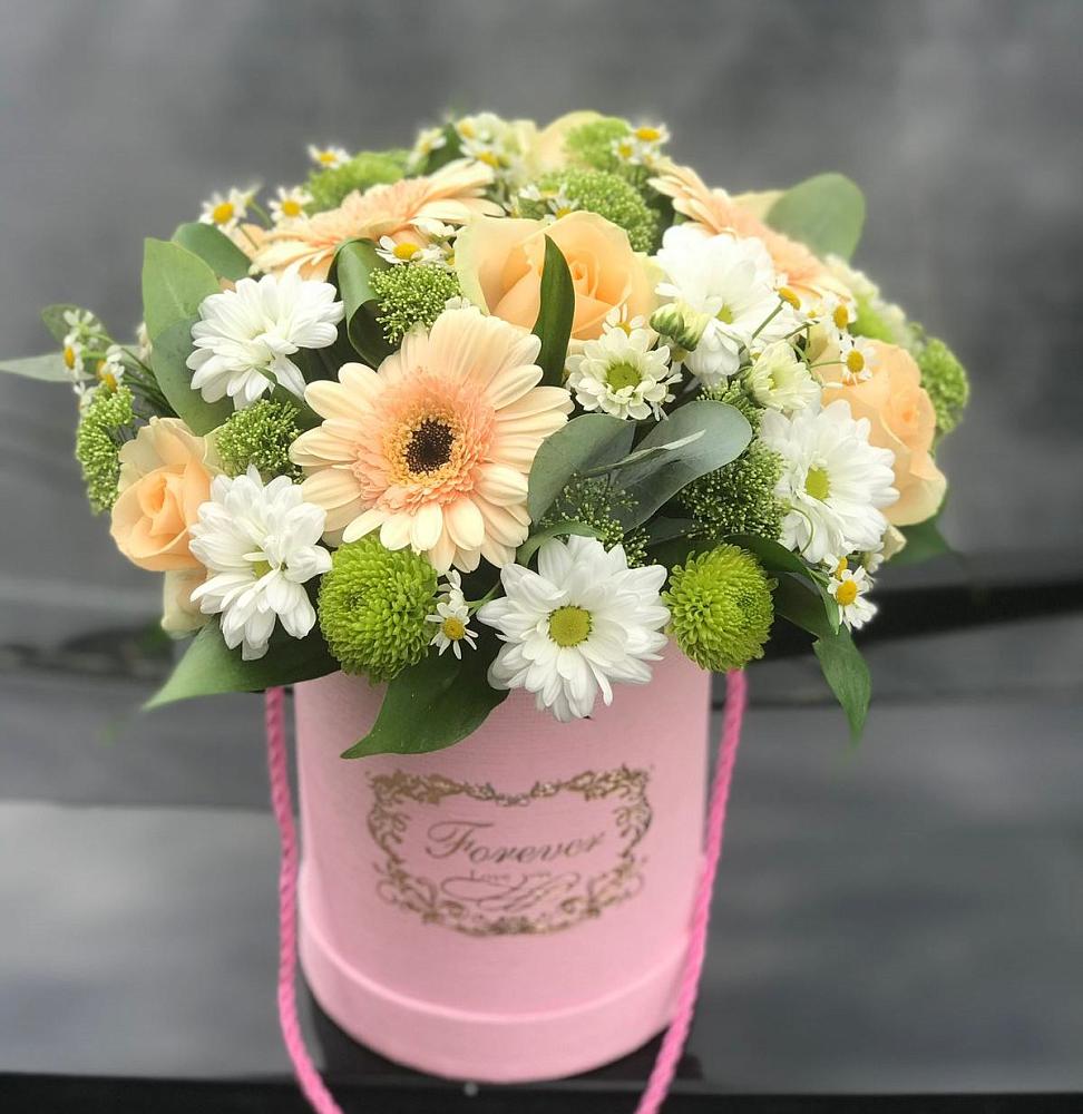 Цветочная композиция из Розы, Герберы и Хризантемы в шляпной коробке во Власово